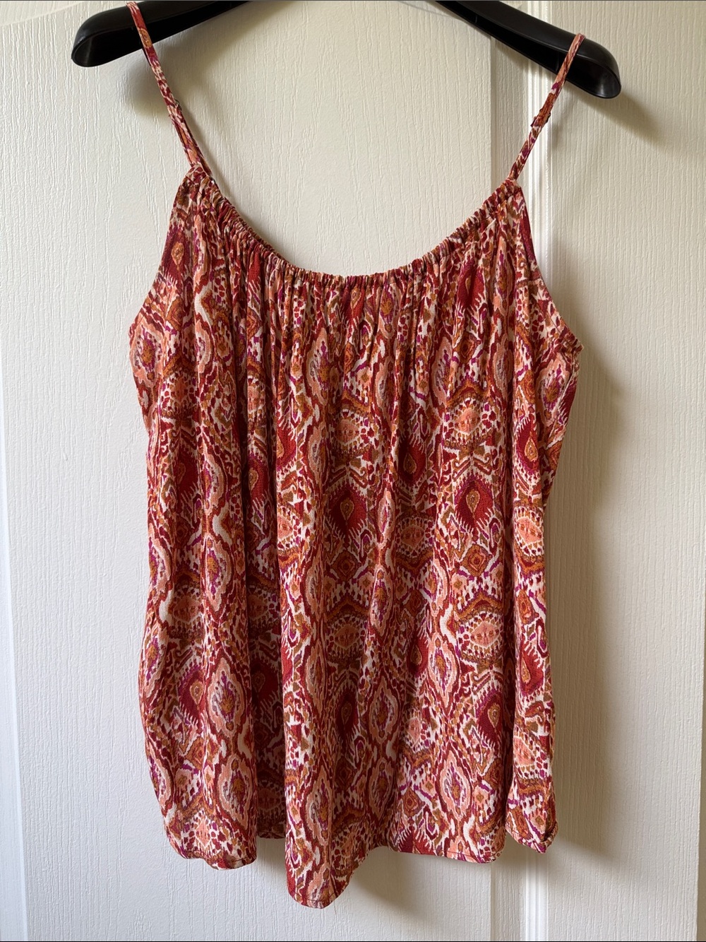 Evereve Women’s Red Printed Spaghetti Strap Tank Top